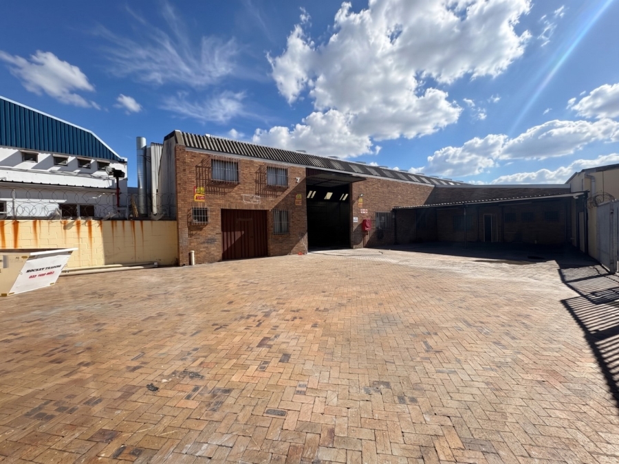To Let Commercial Property for Rent in Montague Gardens Western Cape
